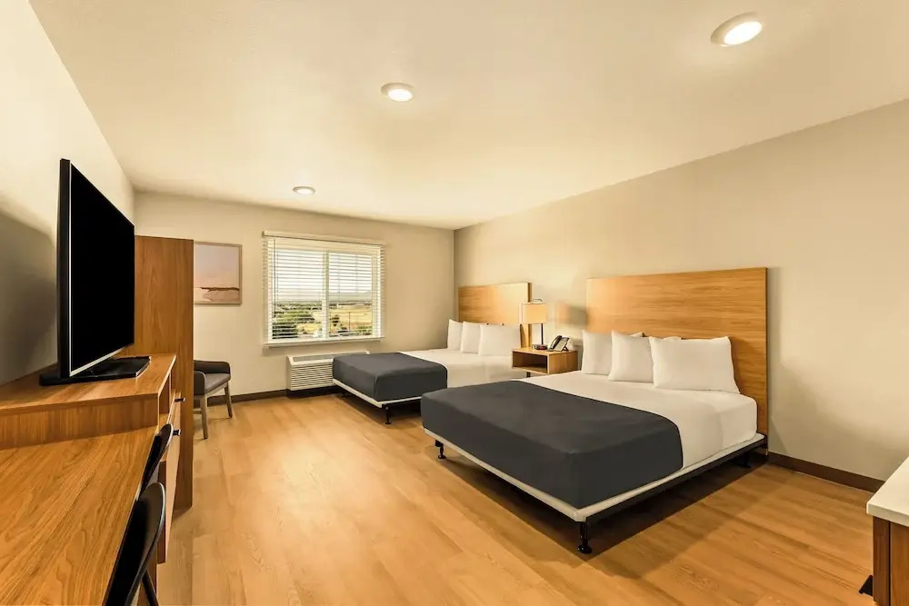 LivAway Suites Phoenix-Glendale