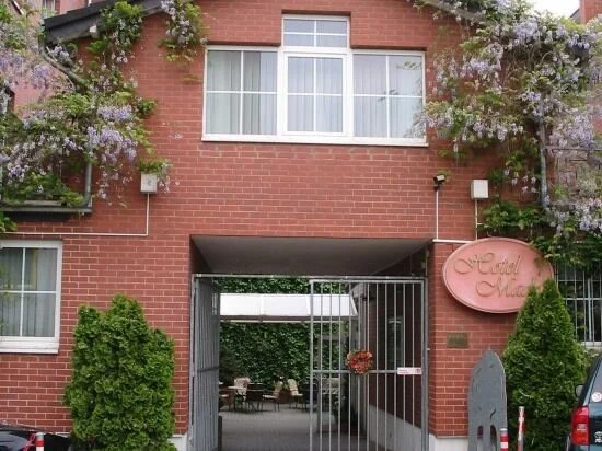 Hotel Mado