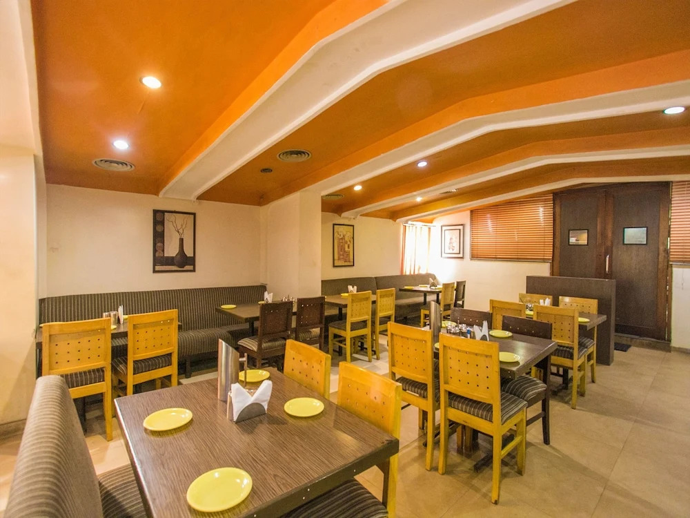 OYO 16568 Bhagini Residency