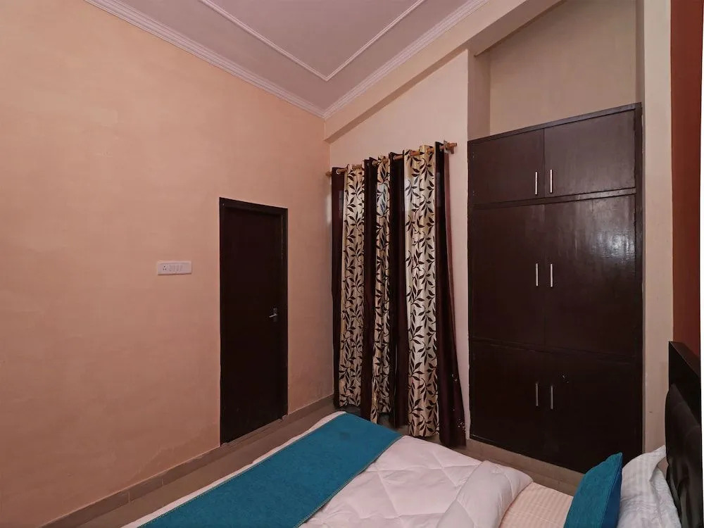 OYO 13896 Home Spacious 2BHK Cottage Sattal Road
