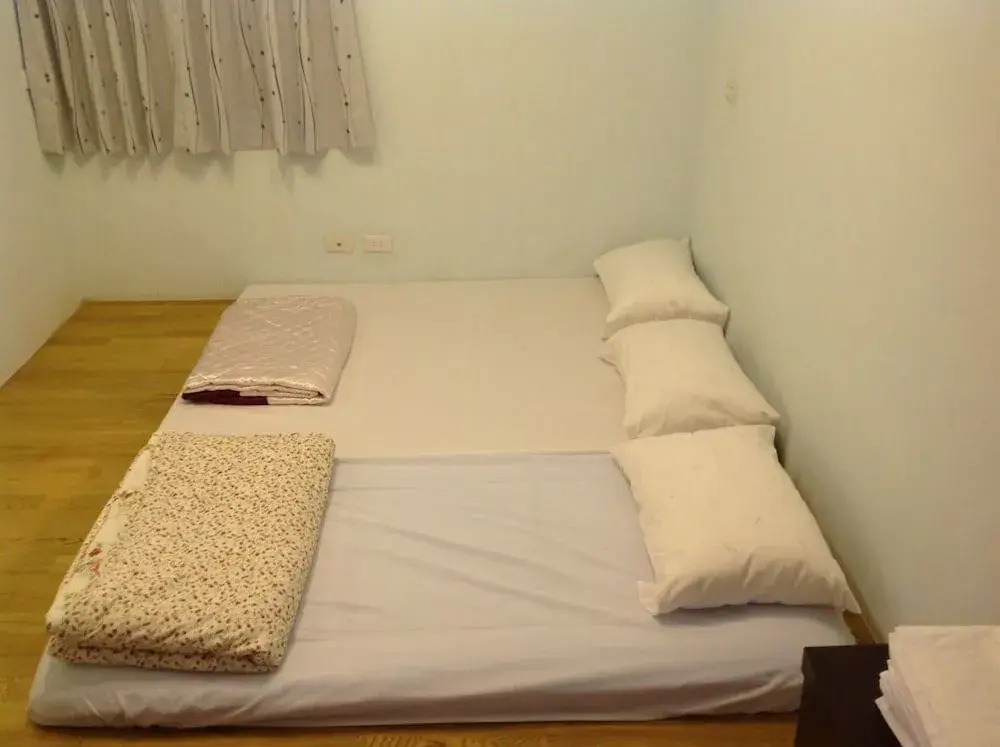Yilan 96 Bnb Old Village Head House