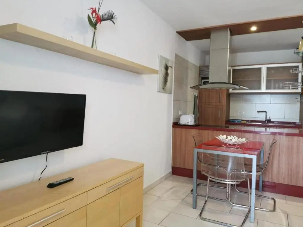 2Bed Apartment Pool View- San Eugenio