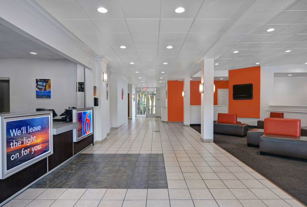 Motel 6-Cutler Bay, FL