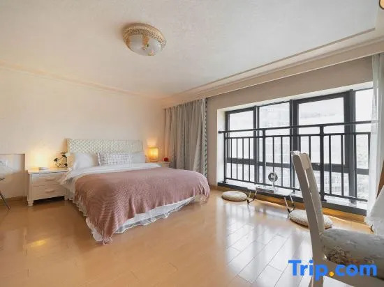 Ruili Apartment