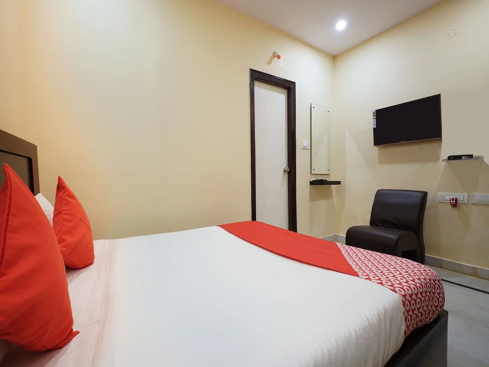 Tulasi Anugana Grand by OYO Rooms