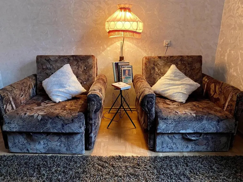 Spacious 3-Room Apartment & Parking