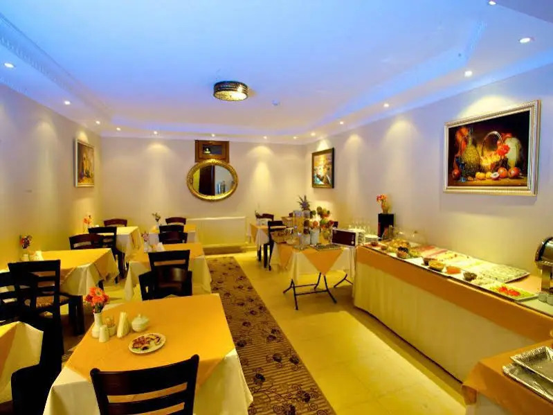 Fides Apartments