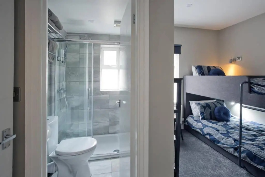 Blackbird Luxury 2 Bed Accomodation Room 8