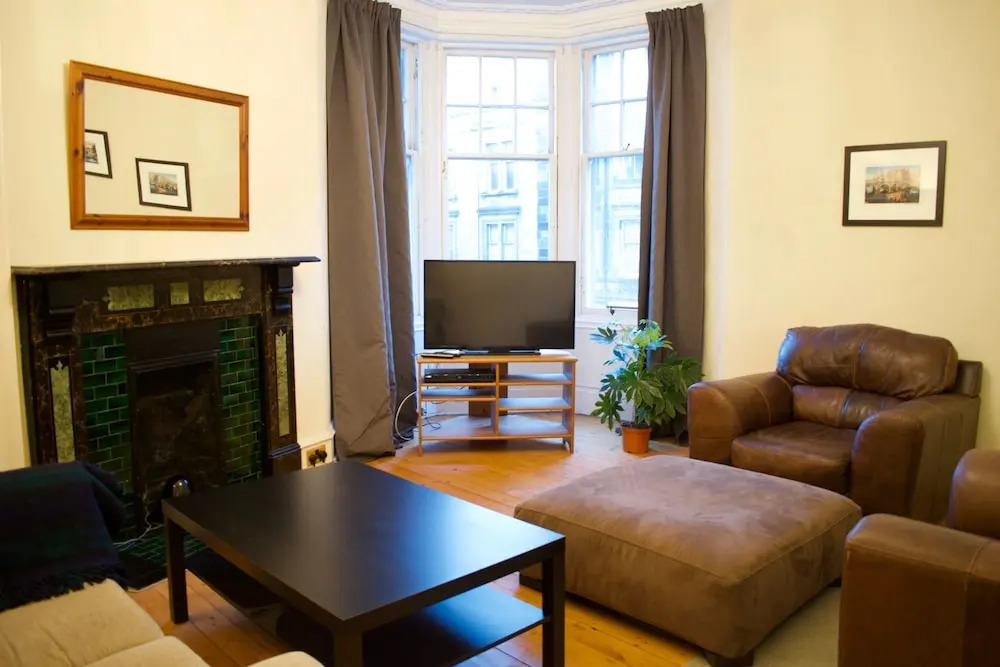 1 Bedroom Property in Leith