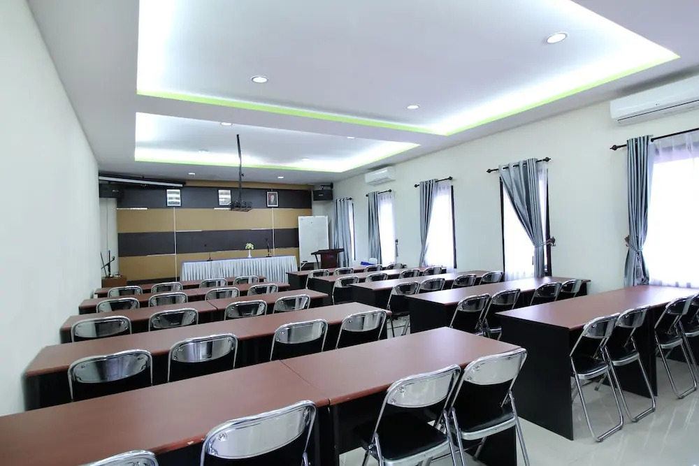 Airy Mandonga Laute Tiga 48 Kendari