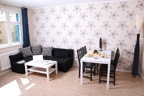 Main Station Hotel & Hostel