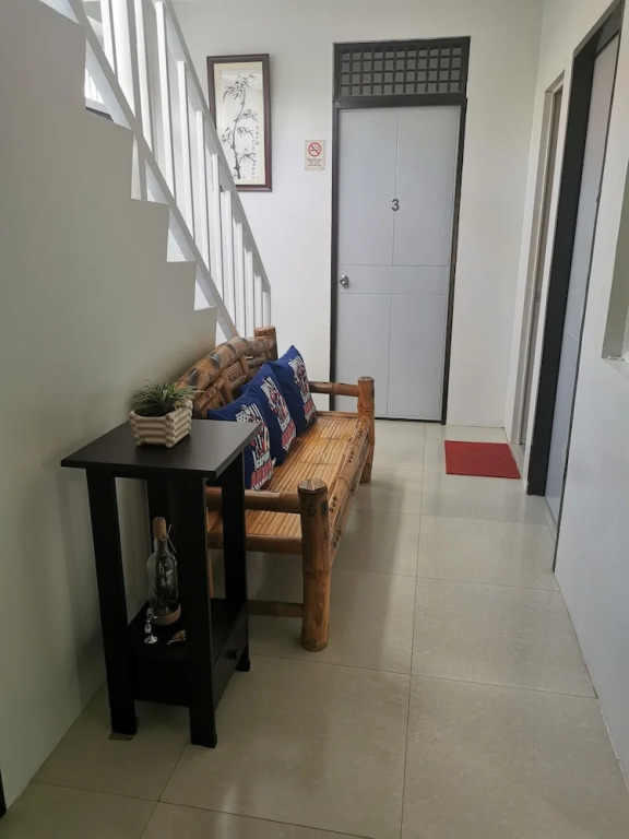 Flip Flops Hostel