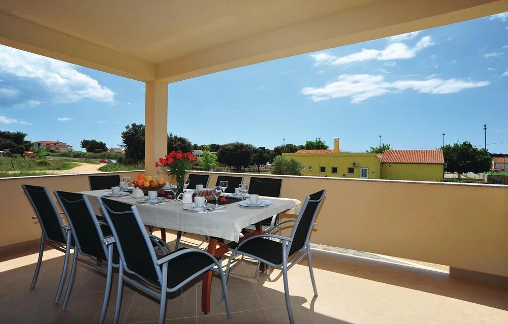 Awesome Home in Pakostane With Wifi and 5 Bedrooms