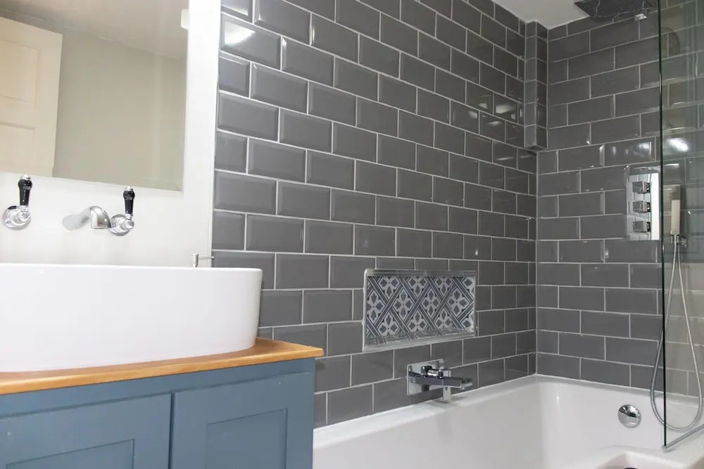 Trendy Two Bed Apartment With Private Garden