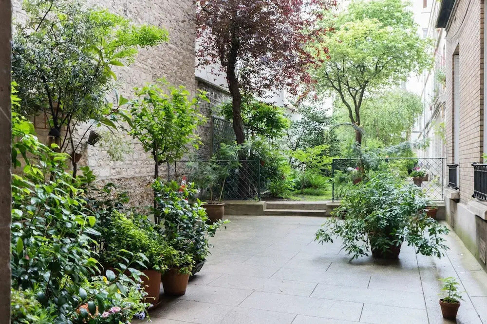Charming Bright Apartment at Montparnasse