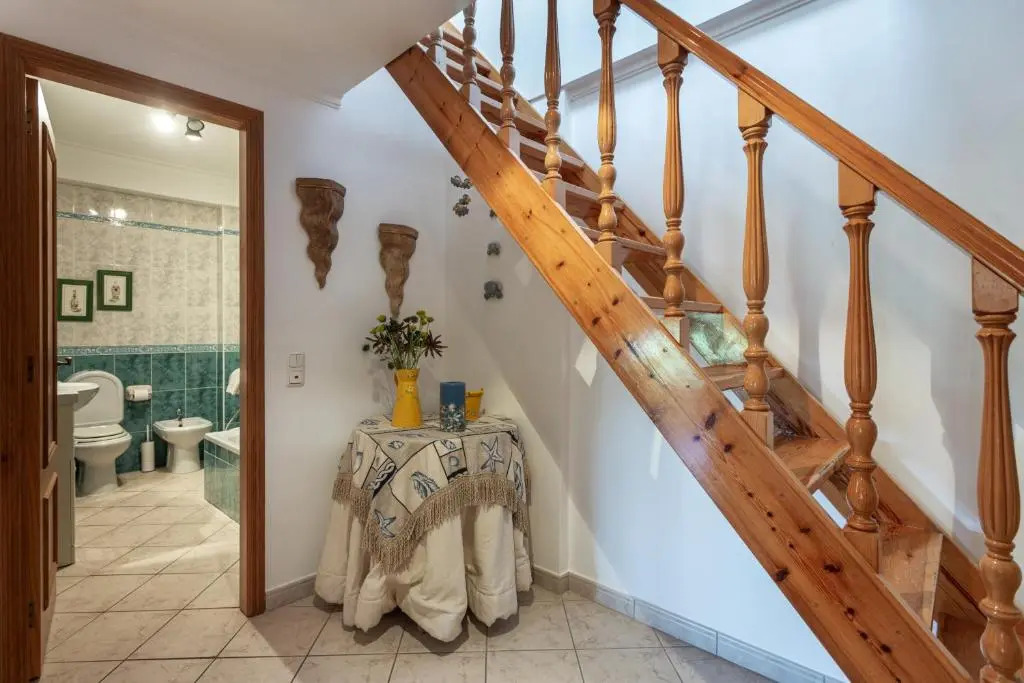 Host Wise - Wonderful Flats with Pool