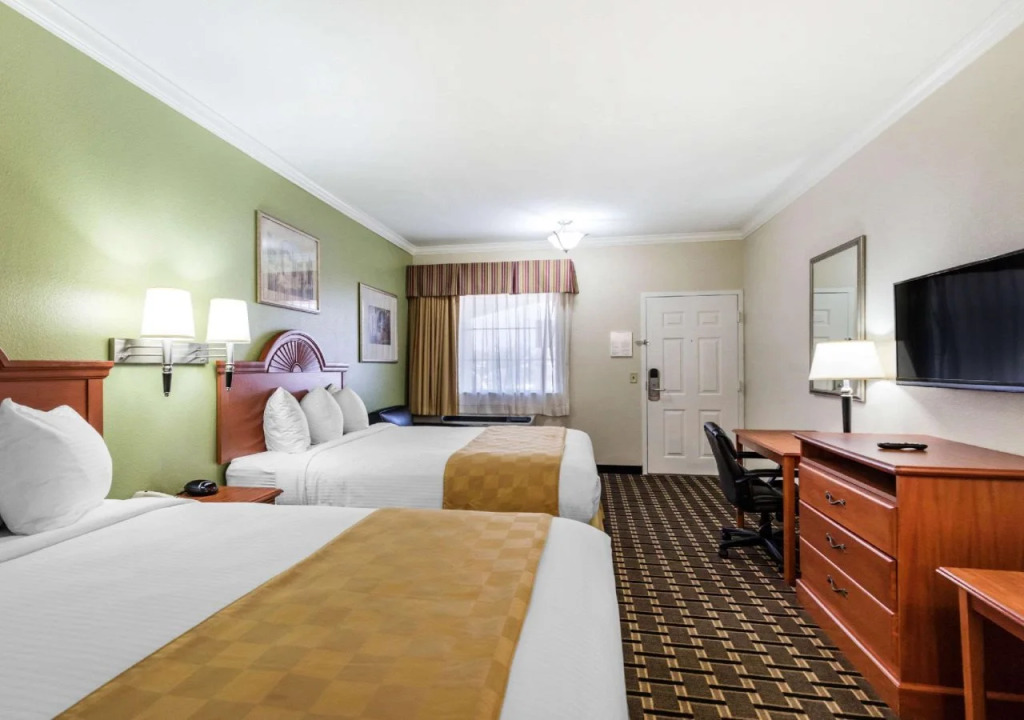 Motel 6 Tyler, TX