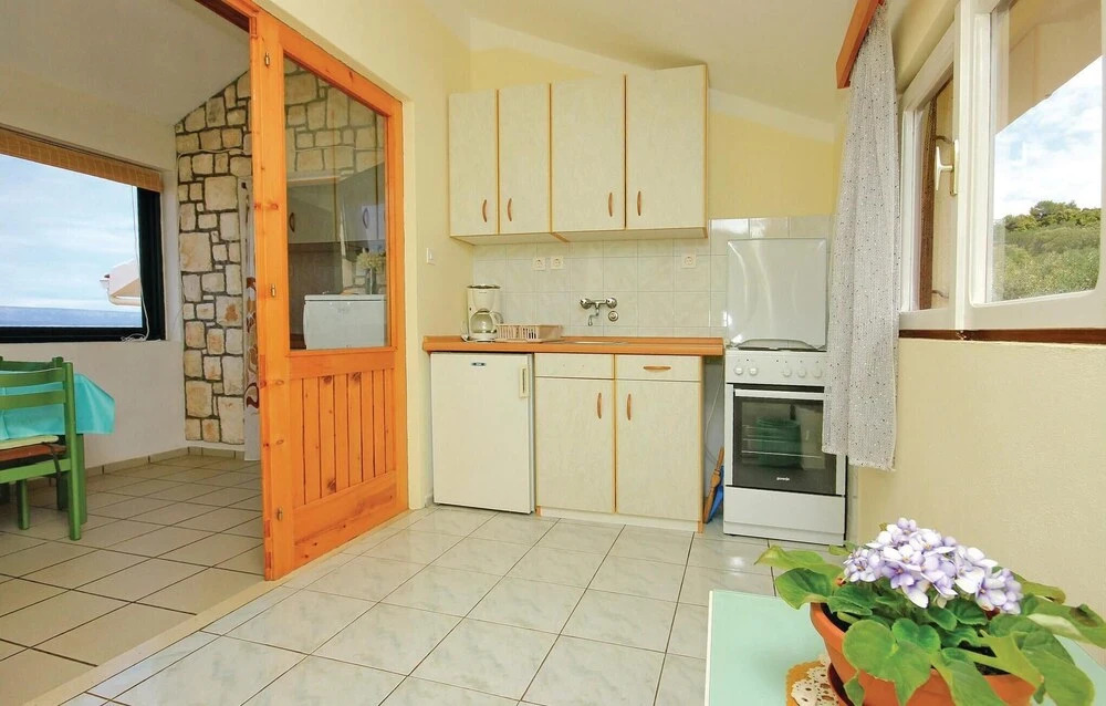 Amazing Home in Tankaraca With Wifi and 4 Bedrooms