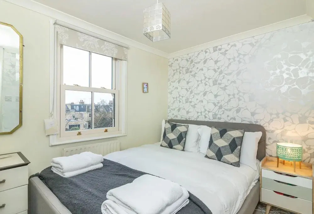 The River Cam Escape - 5BDR with Private Garden with Pond