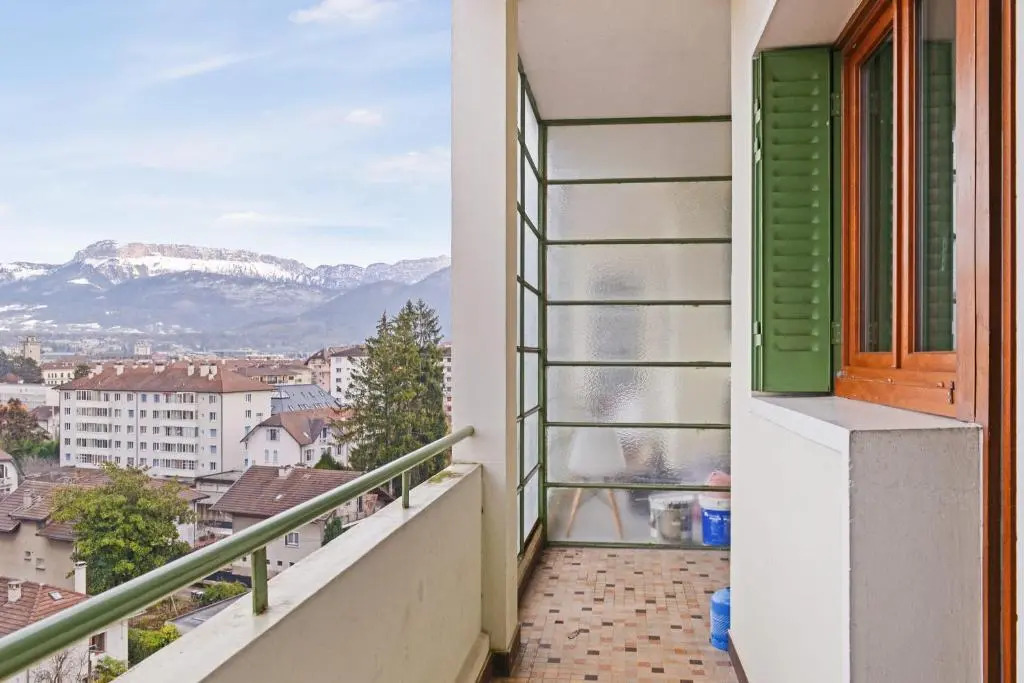 Nice 2br w balcony and splendid view on the mountains in Annecy - Welkeys