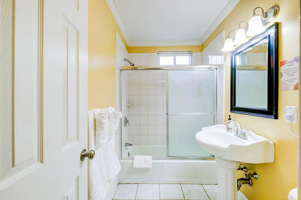 Spacious 2bd/1ba | Ashmont+Parking | 3D TOUR