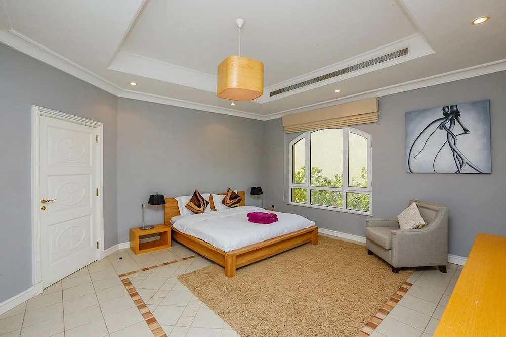 The Palm Jumeirah Villas - Frond N by Kennedy Towers