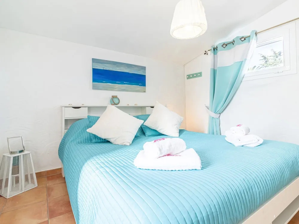 Charming Holiday Home in Empuriabrava With Pool