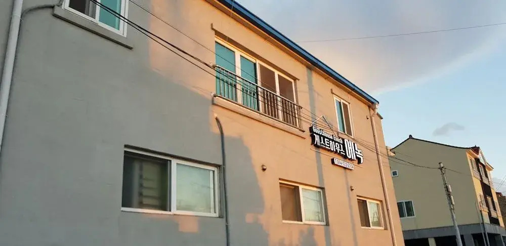 Guesthouse Enoch - Hostel