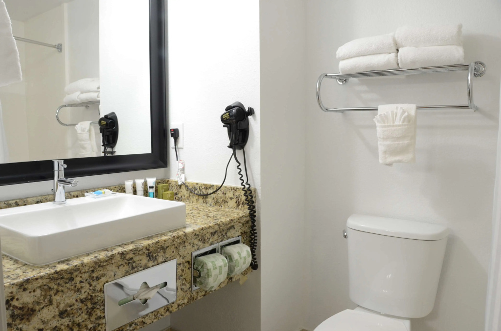 Country Inn & Suites by Radisson, Buford at Mall of Georgia, GA