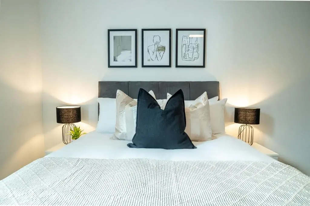 Luxe Apartments Bracknell Near Ascot, Legoland, Windsor, Lexicon - Free Parking & Gym