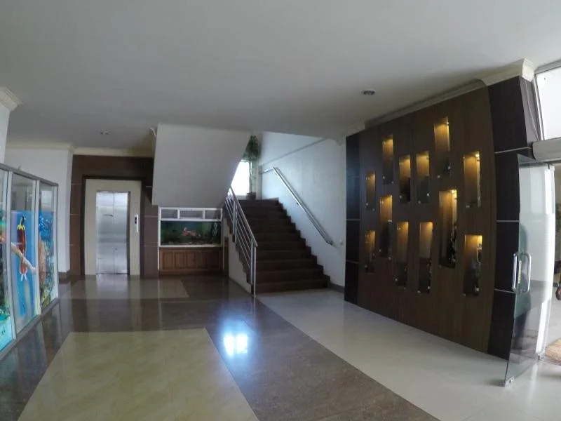 Je Meridien Hotel