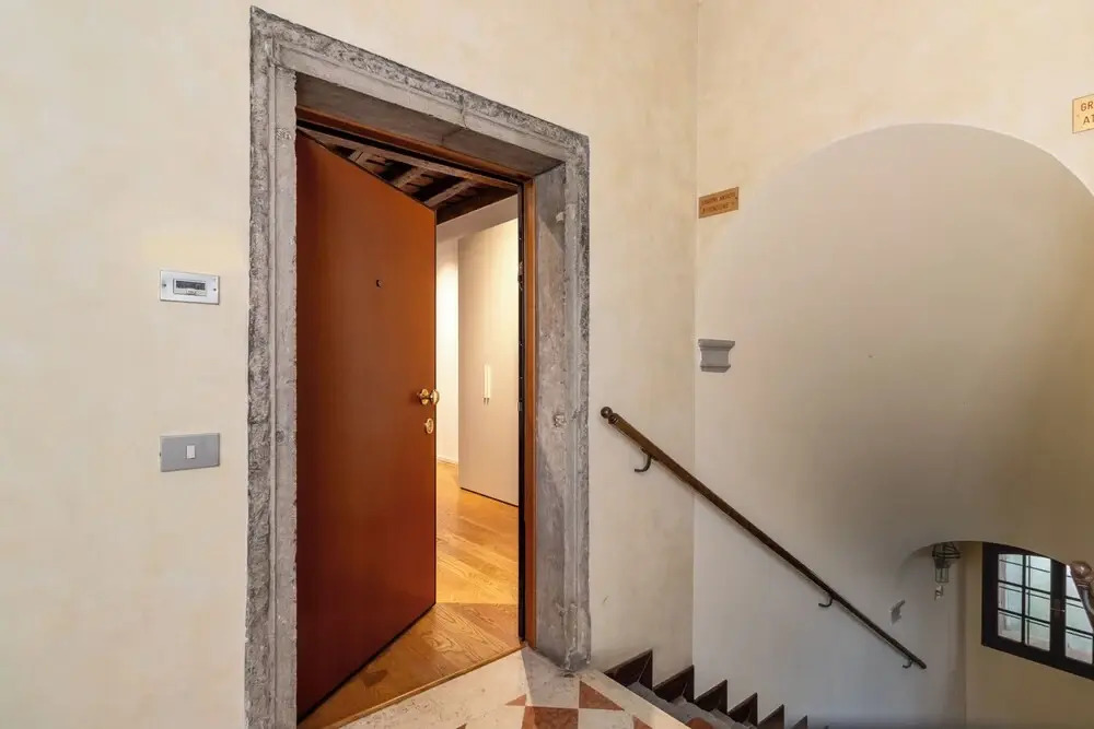 Buranelli  33