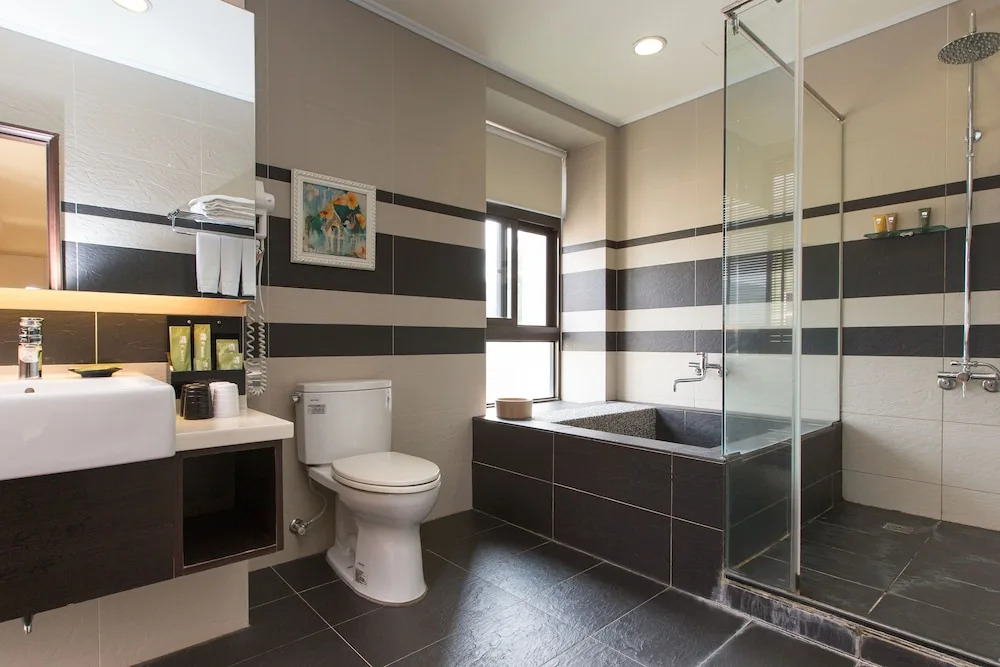 F Hotel - Sanyi - pet-friendly
