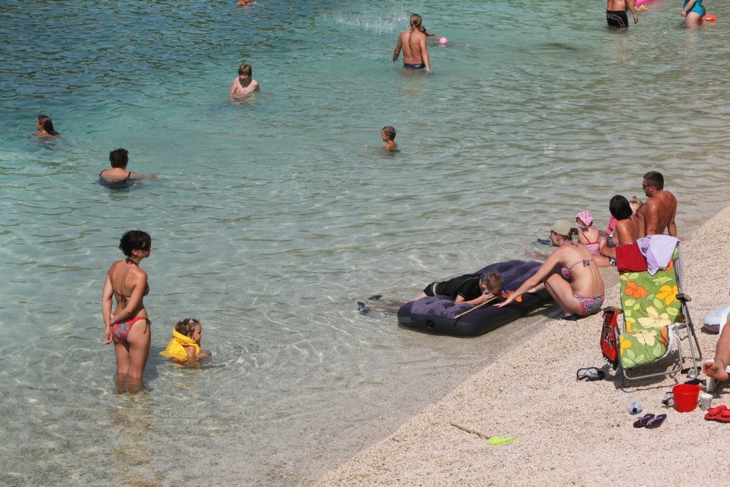 Apartment Marin - comfortable apartment near sea: A1 Vinisce, Riviera Trogir