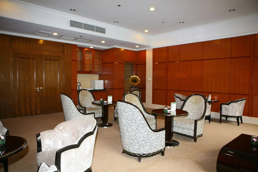 Chateau Star River Apartment