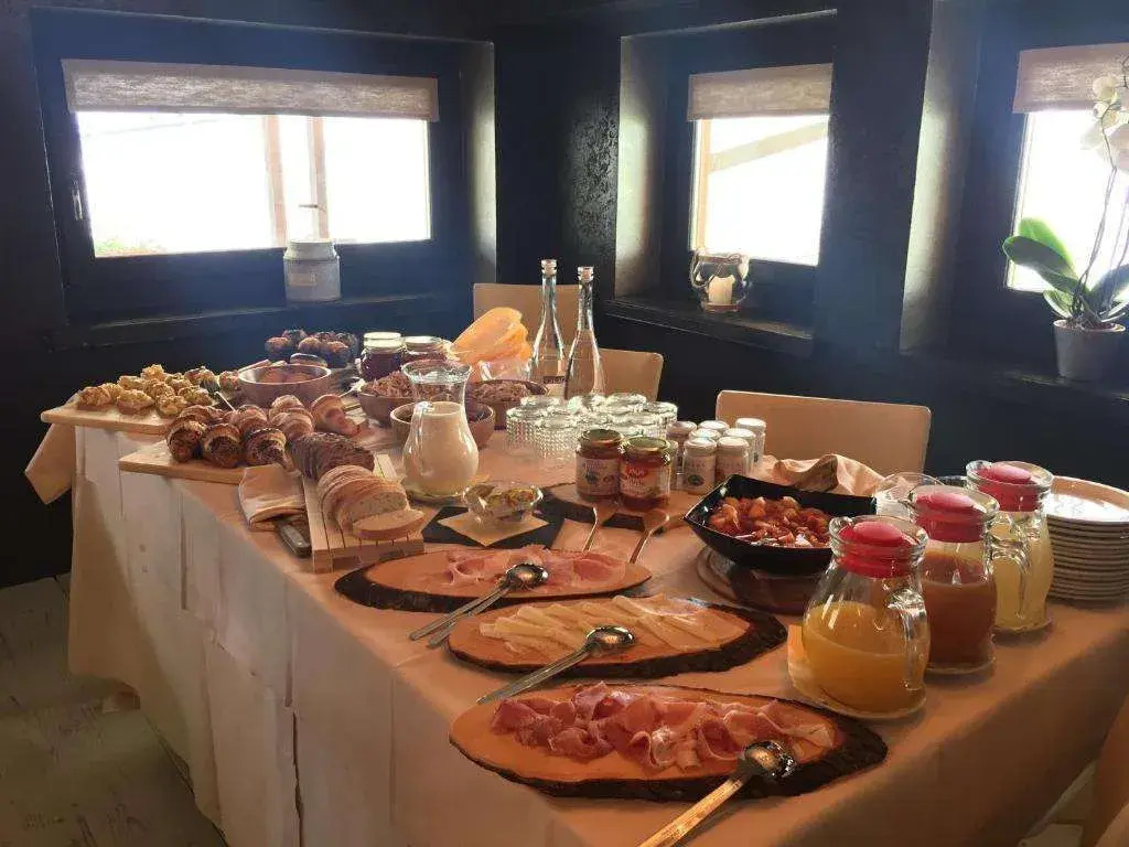 Shatush Hotel