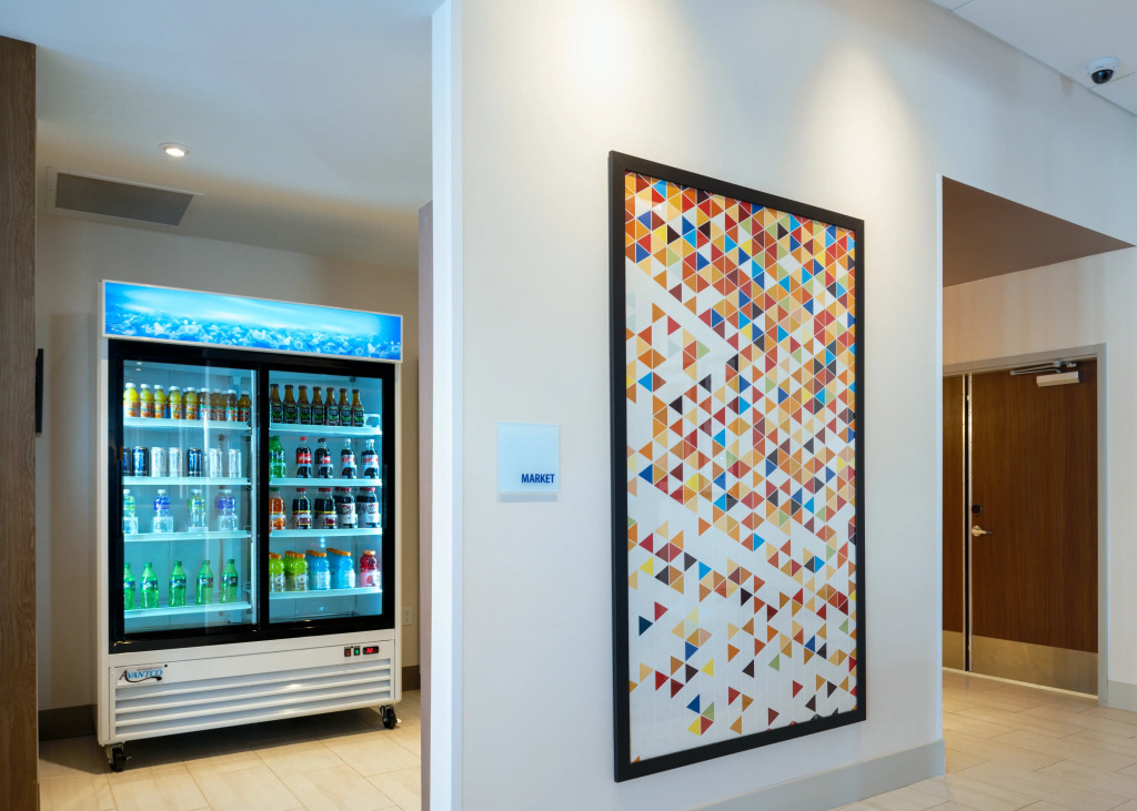 Holiday Inn Exp Stes Dtwn Arts District