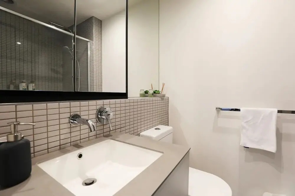 Stylish And Modern 2 Bedroom Melbourne Retreat