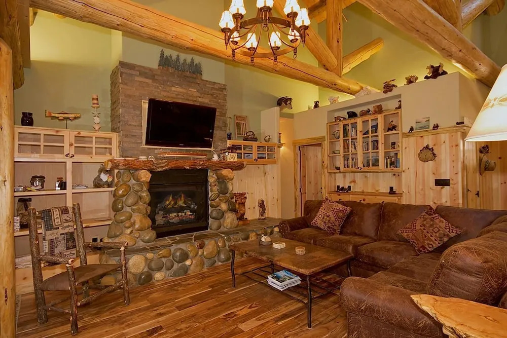 Homewood Hideaway - NEW Construction!!