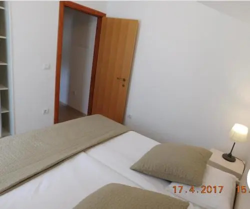 Apartmani ljuta naranča
