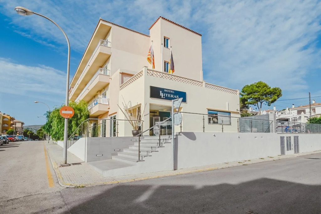 Hotel LLITERAS