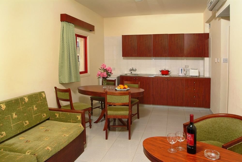 Tropical Dreams Hotel Apartments