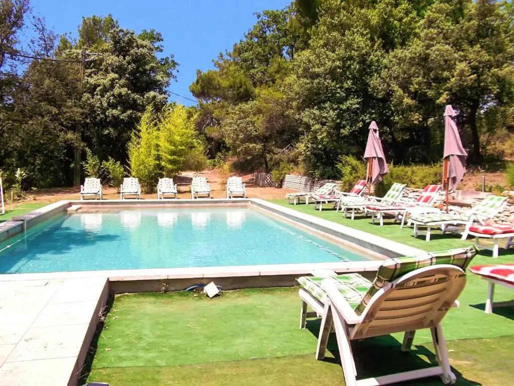 Villa spacieuse à Vaison-la-Romaine avec piscine privée