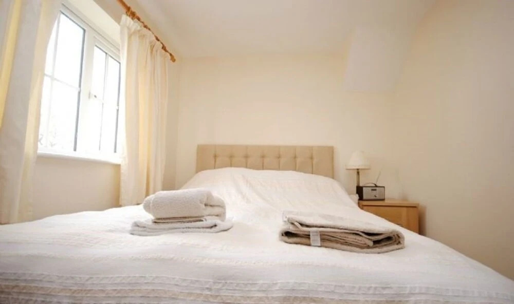 Oak Tree Cottage, Chichester 402120