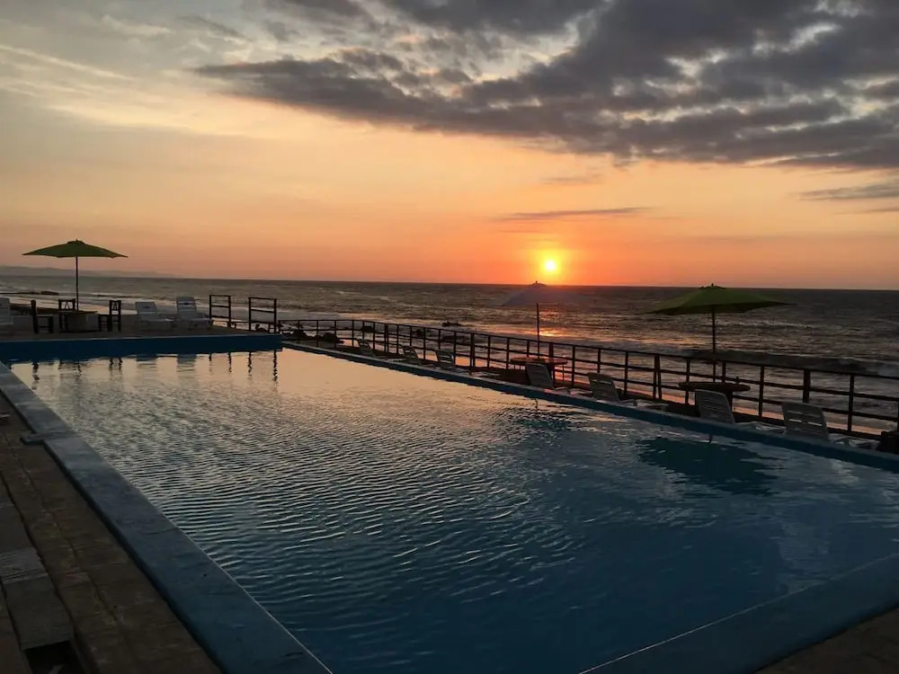 Peru Hosting De Punta Sal