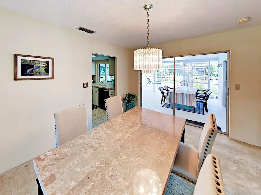 701 Emerald Harbor Drive Home 3 Bedrooms 2 Bathrooms Home