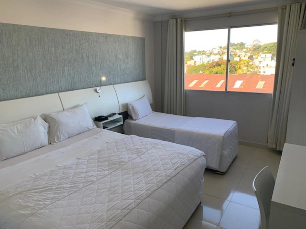 Emirates Hotel & Suites