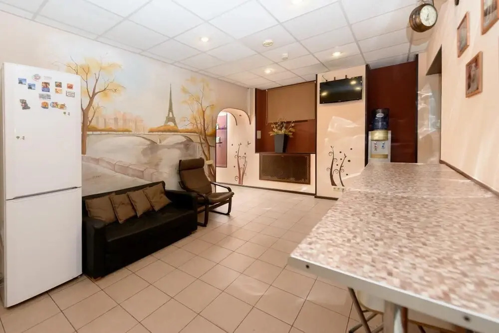 Hostel Parizh