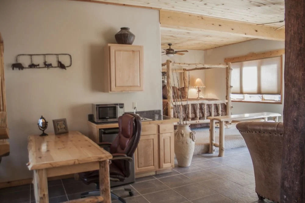 Frontier Lodge