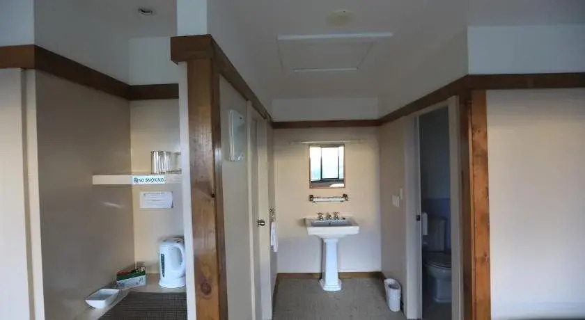 Hillside Hotel